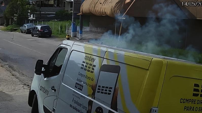 Caminhão desgovernado causa acidente no Rio