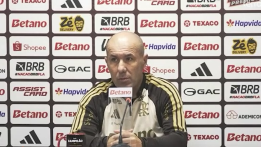 ‘Parece carpete de casa’: Jardim ironiza gramado sintético do Athletico-PR após empate do Flamengo