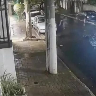 Homem morre baleado ao reagir durante assalto em SP enquanto protegia o irmão