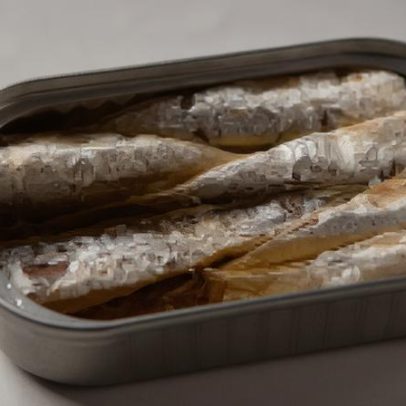 Nutricionista lista 12 motivos para incluir sardinha na dieta