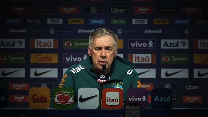 Carlo Ancelotti durante coletiva da CBF