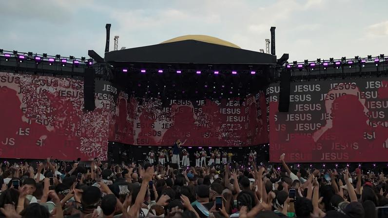 Marcha para Jesus reúne milhares de fiéis no centro do Rio