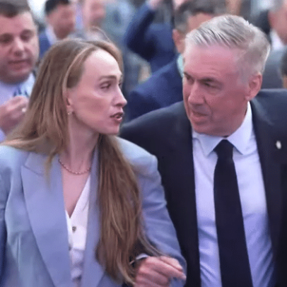 Esposa de Ancelotti ganha beijo antes da convocação de seleção