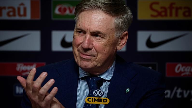 Carlo Ancelotti em coletiva na Seleção Brasileira