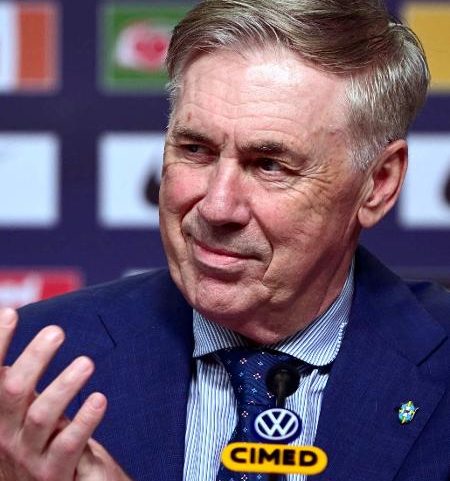 Carlo Ancelotti em coletiva na Seleção Brasileira