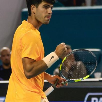 Carlos Alcaraz não disputará Wimbledon