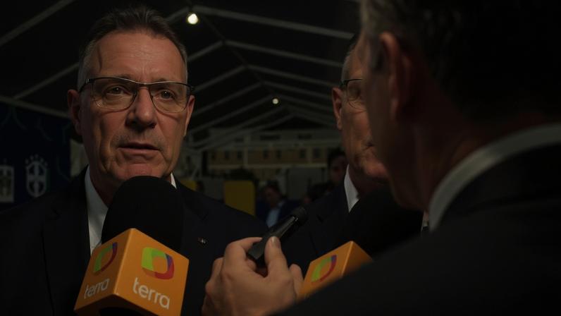 Carlos Germano avalia convocação de goleiro visando disputa de pênalti: 'Tem que jogar com todas as armas'