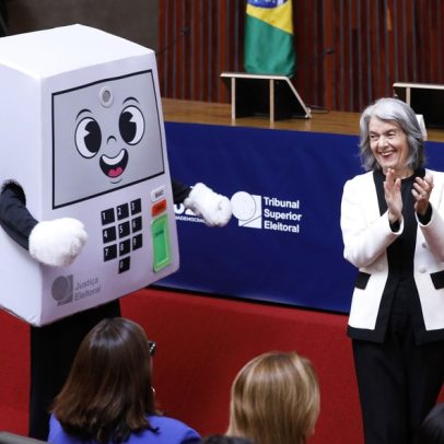Cármen Lúcia afirma que urna eletrônica reduz risco de fraude