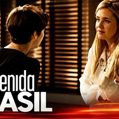 Carminha invade apartamento de Rita após revelação de romance com Jorginho