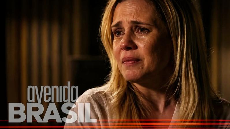 Carminha inventa mentira chocante sobre Rita para manipular Jorginho em Avenida Brasil