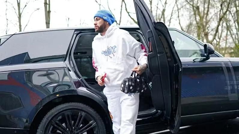 Carros dos jogadores brasileiros convocados para a Copa do Mundo — Foto: Reprodução/Neymar Jr