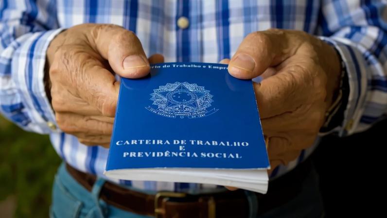 Micro e pequenas empresas responderam por 80% das contratações no Brasil (Shutterstock)
