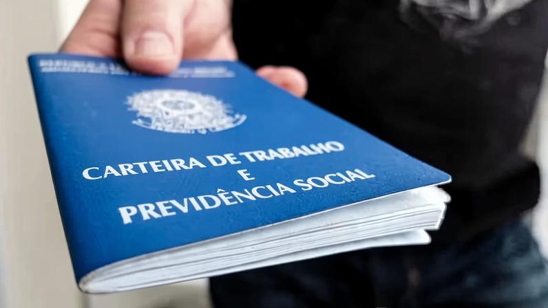 Desemprego sobe, mas massa salarial permanece recorde e informalidade mostra tendência de baixa — Foto: EBC