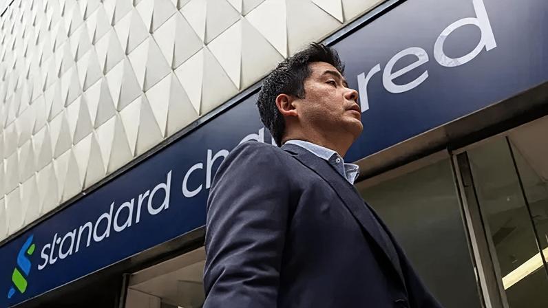 Standard Chartered corta milhares de vagas com maior uso de IA
