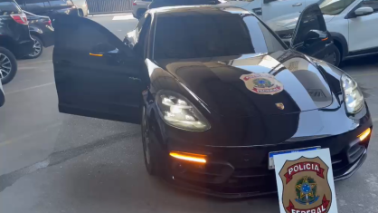 Polícia Federal apreendeu um Porsche preto, carro clasifficado como um veículo de luxo, que teria sido recentemente adquirido pelo deputado estadual Thiago Rangel