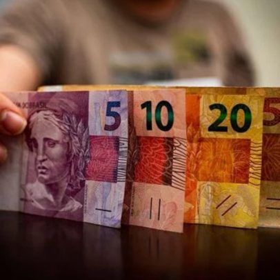 Brasileiros sacaram R$ 41,7 bilhões da poupança em 2026, segundo o BC