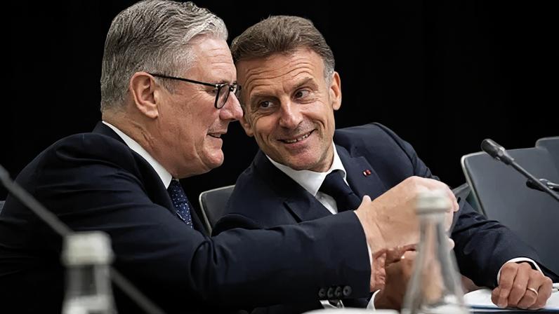Keir Starmer (left) and Emmanuel Macron (right) at the European Political Community summit on Monday