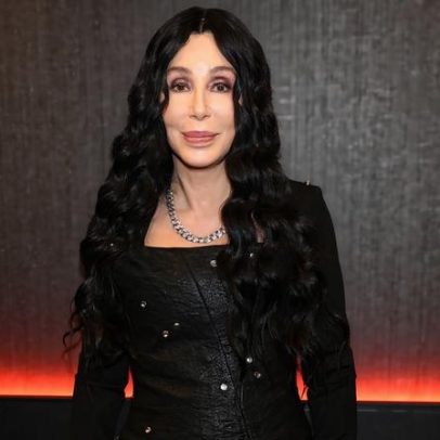 Cher completa 80 anos e inspira com 5 segredos de beleza
