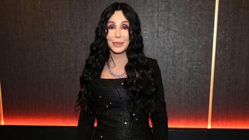 Cher faz 80 anos! 5 segredos de beleza para manter a autoestima em dia
