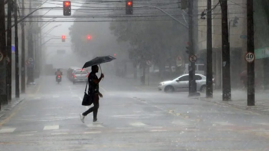 Imagem colorida de chuva - Metrópoles
