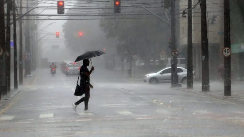 Imagem colorida de chuva - Metrópoles