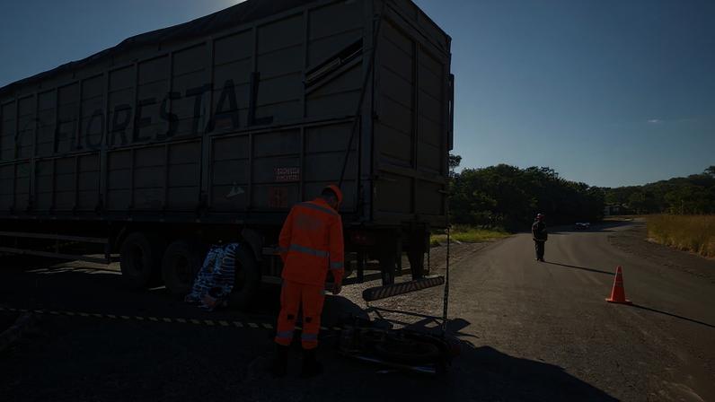 Acidente aconteceu na manhã desta segunda-feira (18), no acesso ao trevo de Alto Belo na MGC-651