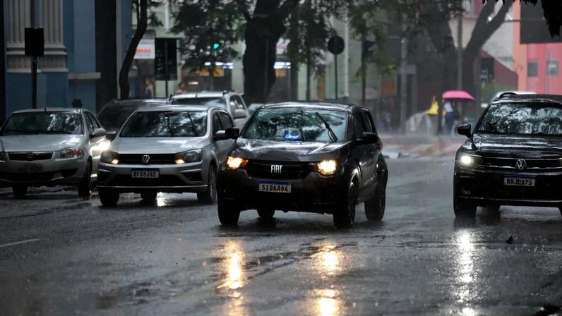 Chuva forte na região Centro-Sul de Belo Horizonte