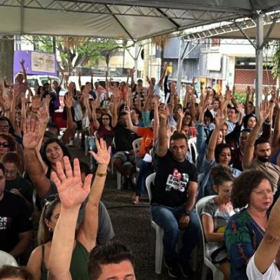 Professores decidem manter greve da educação municipal de BH