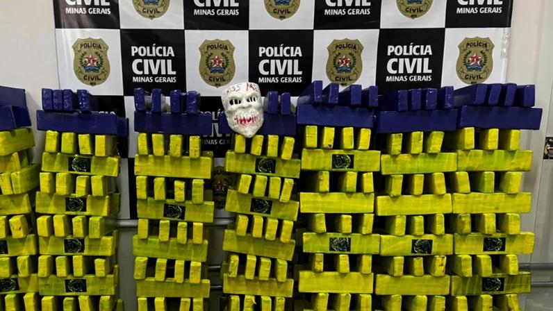 As investigações prosseguem com o objetivo de identificar outros integrantes que possam fazer parte do grupo criminoso