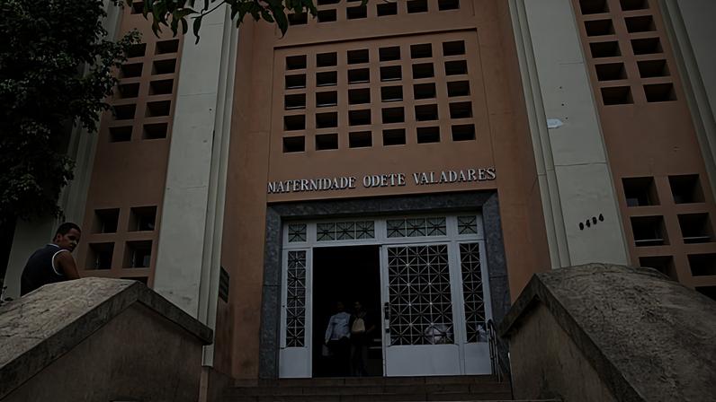 Fachada da maternidade Odete Valadares, em Belo Horizonte