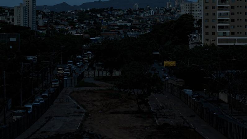 Obras da trincheira que será construída na interseção das avenidas Cristiano Machado, Vilarinho e da MG-10, próximo ao Shopping Estação e à Catedral Cristo Rei, na região Norte da capital.