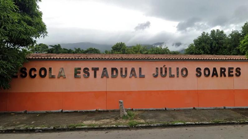 Caso foi registrado na Escola Estadual Júlio Soares, em Governador Valadares