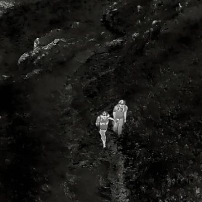Drone com sensor térmico localiza casal perdido na Serra da Calçada
