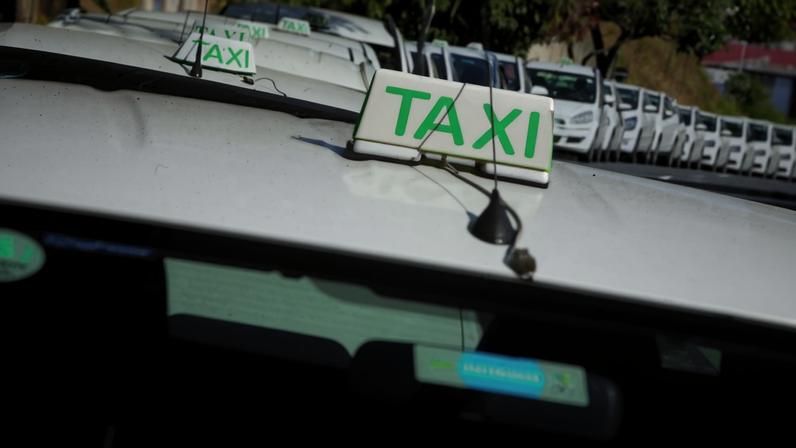 Medida seria um financiamento subsidiado para motoristas de aplicativos e taxistas trocarem seus carros