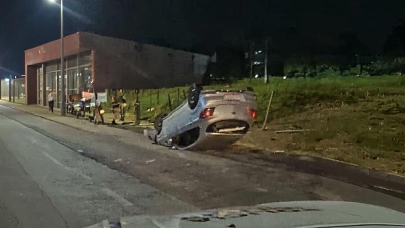 Acidente aconteceu na rua Paulo Garcia, 745, no bairro Benfica, em Juiz de Fora