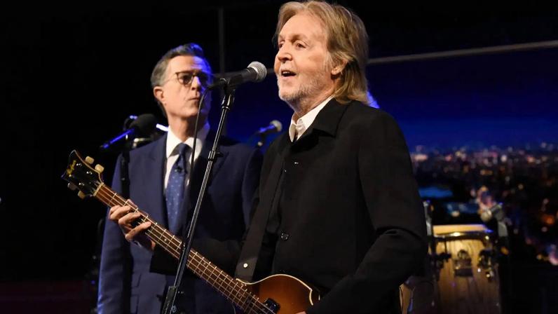 McCartney, Costello e Batiste prestam calorosa despedida musical a Colbert