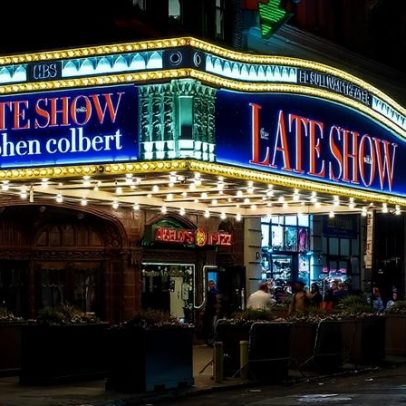 Stephen Colbert se despede do programa na CBS; Trump celebra