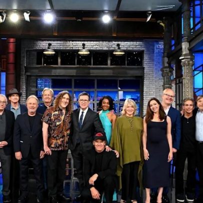 Stephen Colbert é questionado por Billy Crystal, De Niro e Martha Stewart