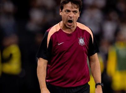 Corinthians precisa vencer hoje para avançar na Libertadores