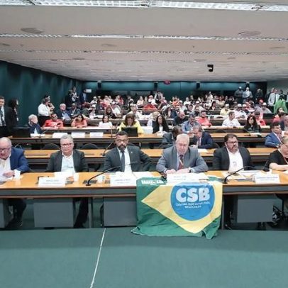 Líderes sindicais defendem fim da escala 6x1 sem compensação ou transição