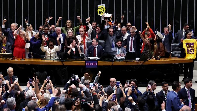 Veja como cada deputado votou na aprovação da PEC do fim da escala 6"1. (Foto: Bruno Spada/Câmara dos Deputados)