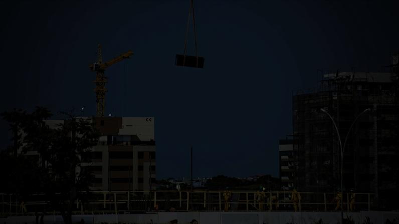 Imagem colorida de obra da construção civil