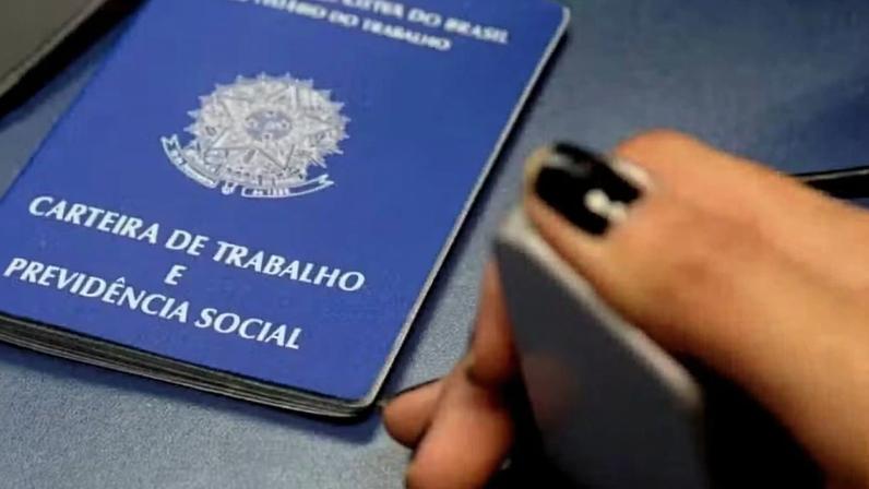 Carteira de Trabalho — Foto: Divulgação/Agência Brasil