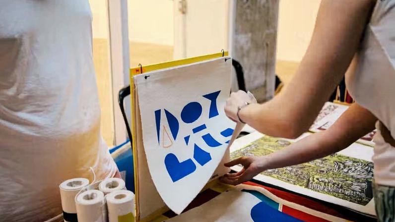O festival reforça o centro como território de criação, circulação e encontro, ativando diferentes experiências urbanas ao longo do percurso