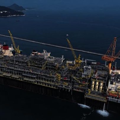 Petrobras inicia produção de petróleo e gás na plataforma P-79