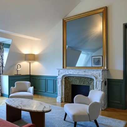 Hotel no Triângulo de Ouro une Paris clássica ao design contemporâneo