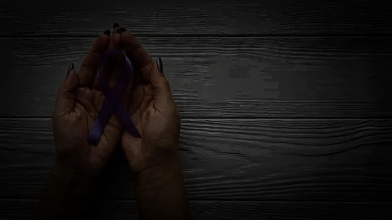 Uso de cordão roxo ajudará a evitar situações de conflito com pacientes