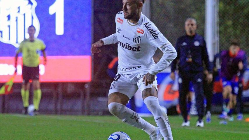 Neymar (Santos) durante jogo contra o San Lorenzo, no dia 28.04.2026.