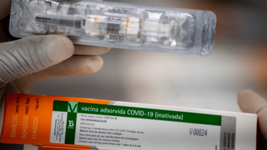 A CoronaVac é a vacina contra a Covid-19 desenvolvida pela farmacêutica chinesa Sinovac e pelo Instituto Butantan (Divulgação)