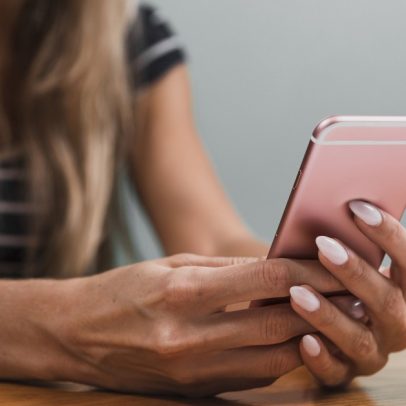 Brasileiros acumulam dívidas com crédito facilitado por aplicativos